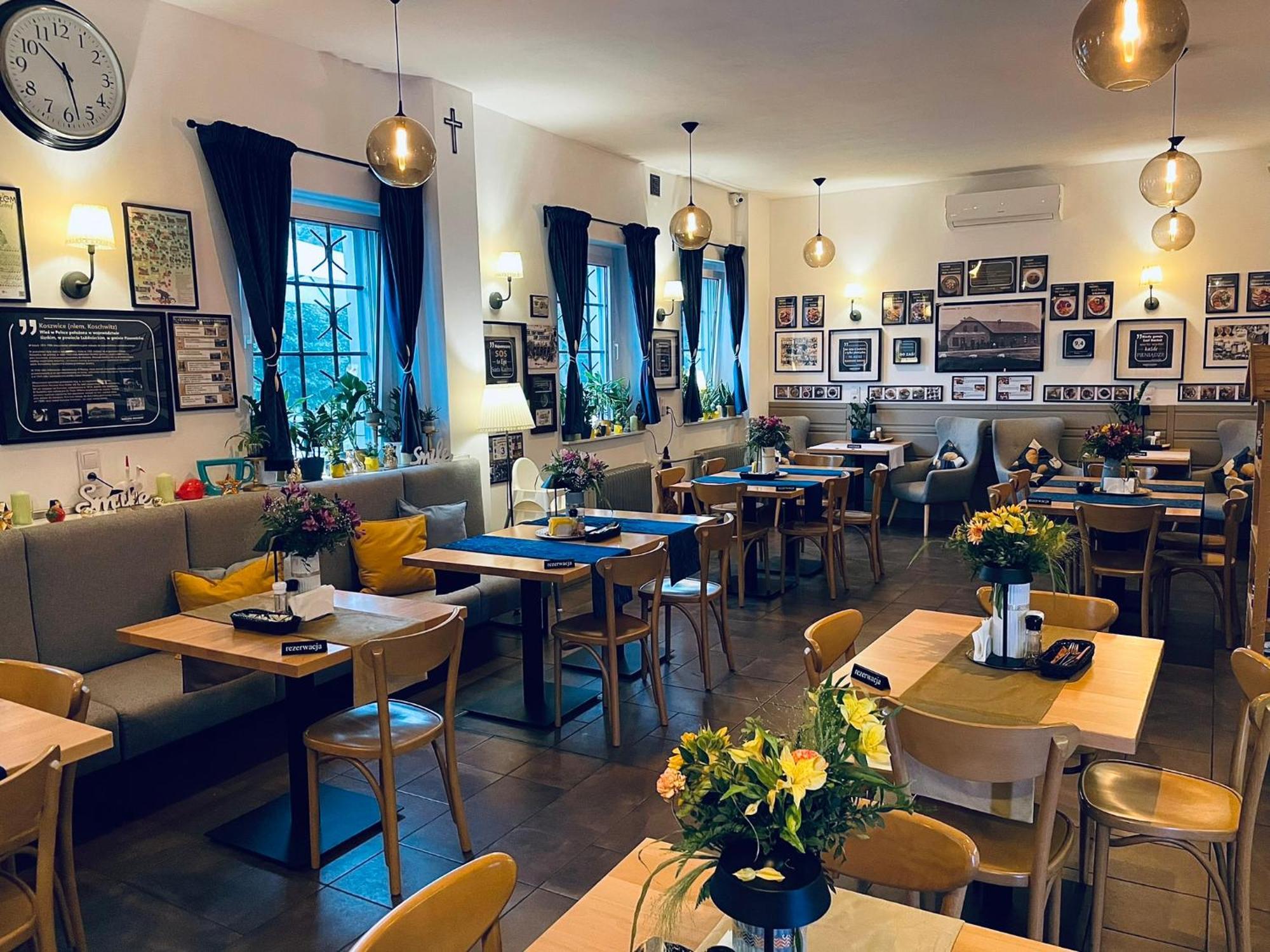 Karczma-Koszwice Acomodação com café da manhã Exterior foto
